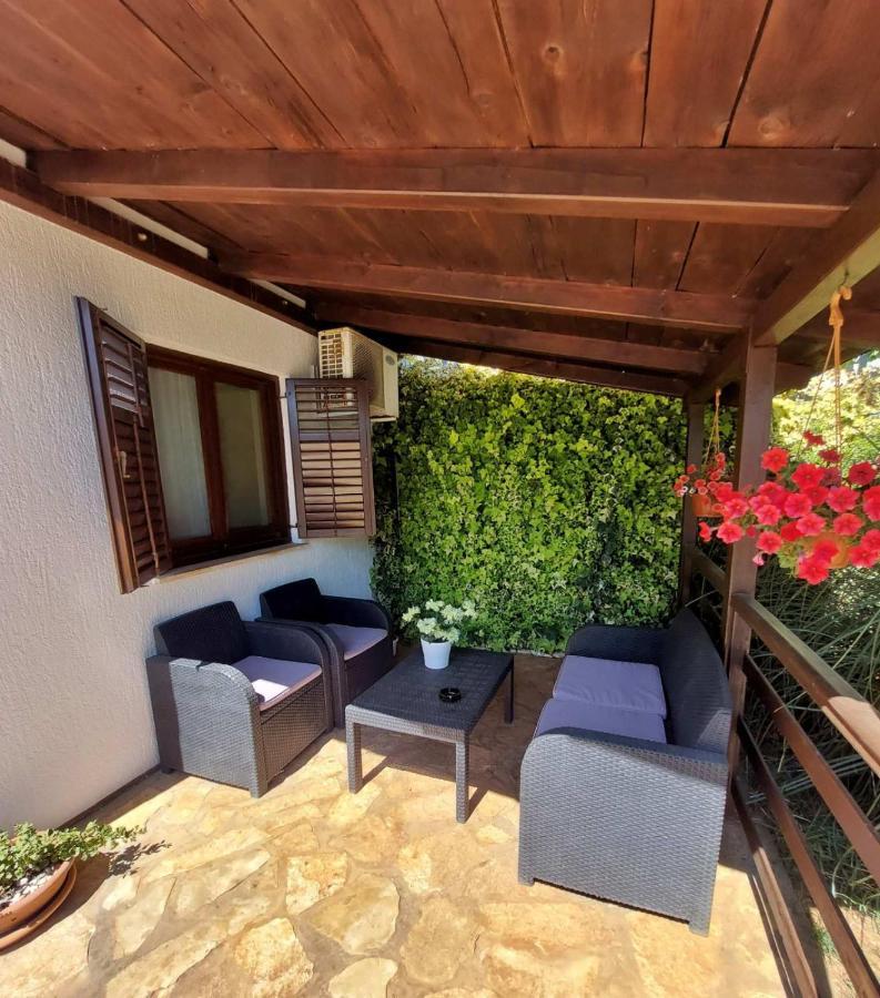The Big Smile Apartments Πούλα Εξωτερικό φωτογραφία