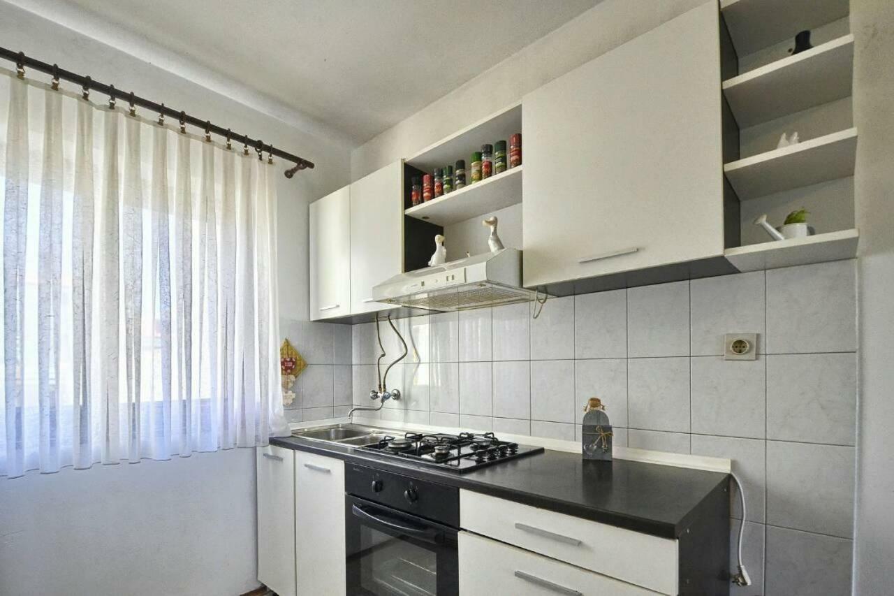 The Big Smile Apartments Πούλα Εξωτερικό φωτογραφία