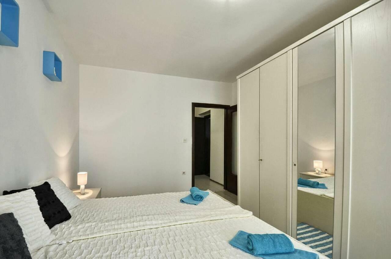 The Big Smile Apartments Πούλα Εξωτερικό φωτογραφία